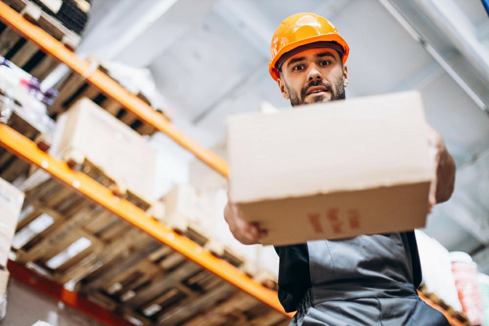 Maximizing Workplace Safety: Essential Manual Handling Tips for Employees - Manual Handling Training Article