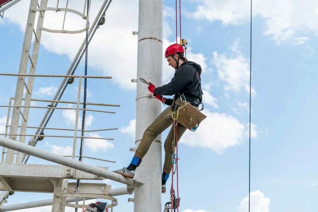 Unlocking High-Paying Safety Careers: The Impact of Working at Heights Certification - Manual Handling Training Article