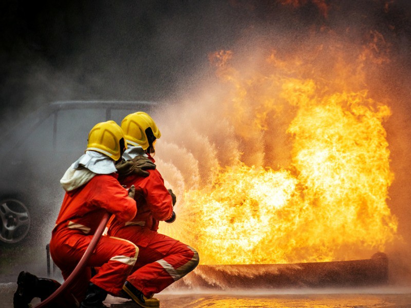 Master Fire Safety: Your Comprehensive Guide to Online Fire Extinguisher Certification in Ireland - Manual Handling Training Article