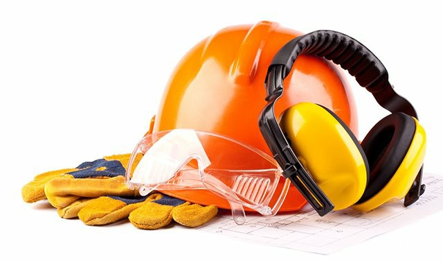 Elevate Your Workplace Safety: Online PPE Compliance Training in Ireland - Manual Handling Training Article